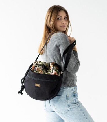 Crossbody Bag with flowers, color black